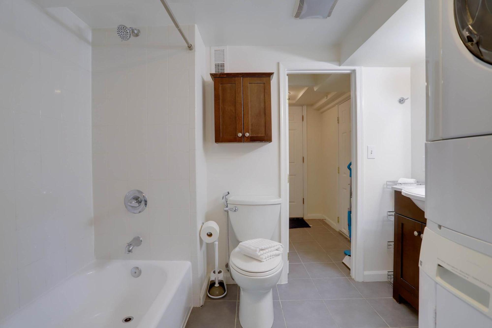 Sojourn Garden Level Sleeps 2 * Washington